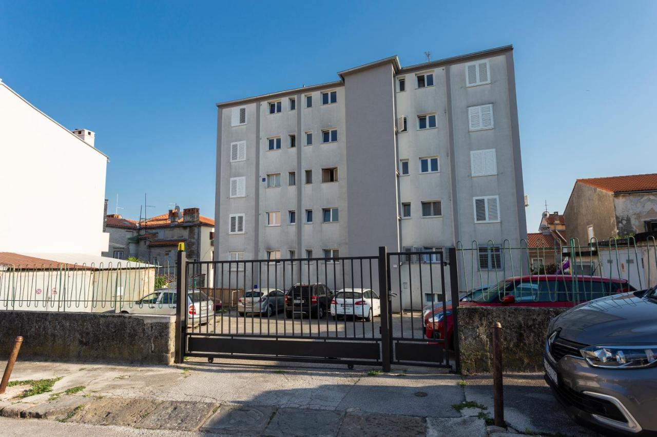Apartman Izis Centar Pule Pula Ngoại thất bức ảnh